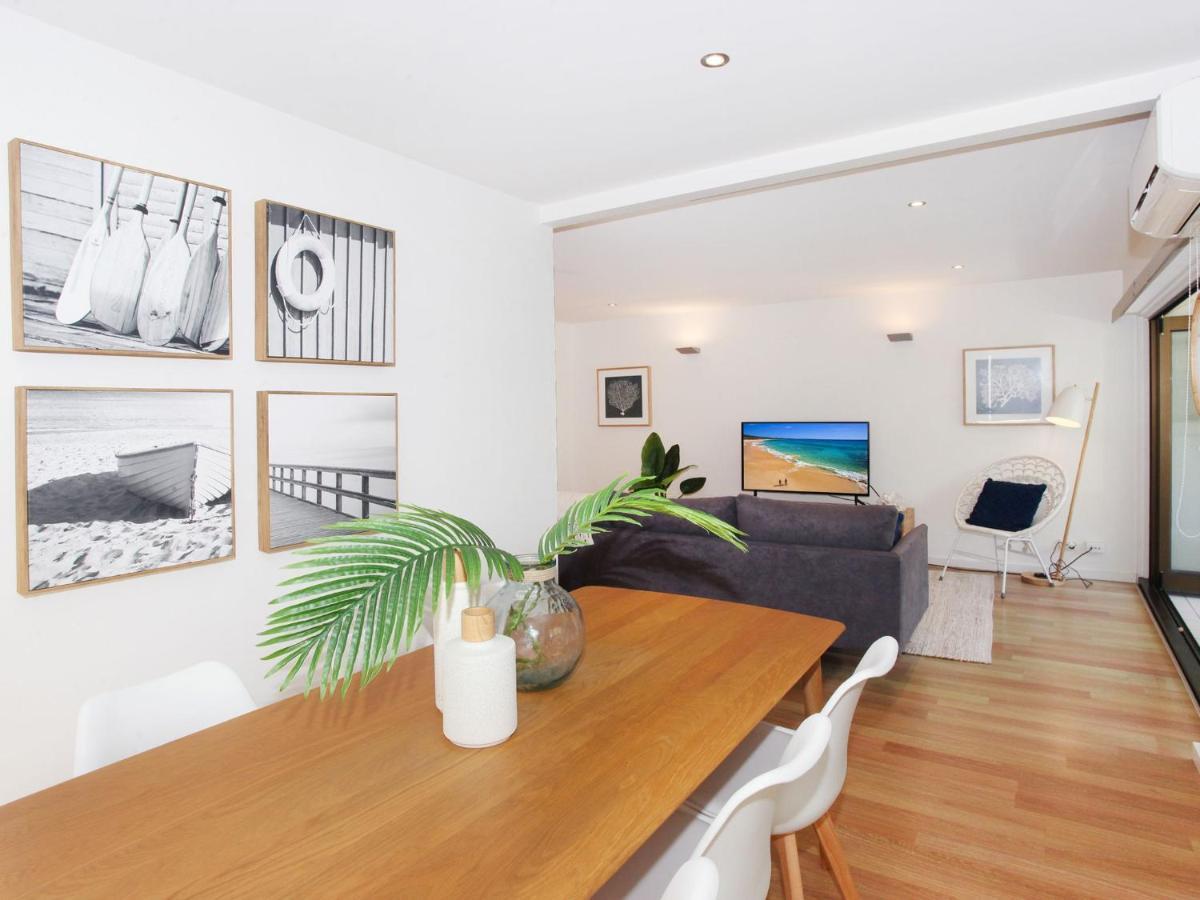 Windmill 4 Two Bedroom Beachside Apartment On Parkyn Parade 물루라바 외부 사진